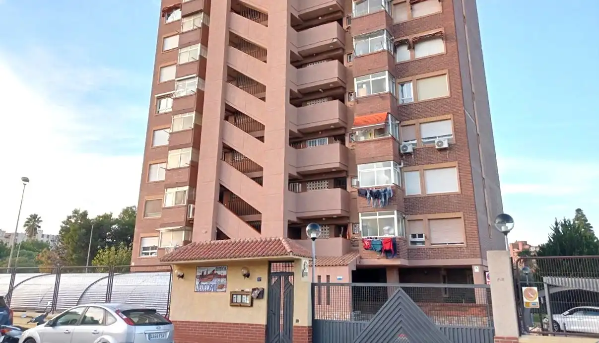 Vista exterior de Pis en venda en Alicante / Alacant