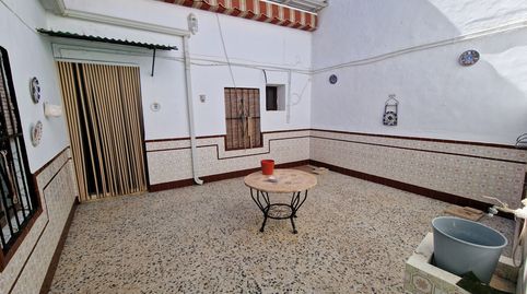 CASA CON COCHERA CERCA DEL CENTRO