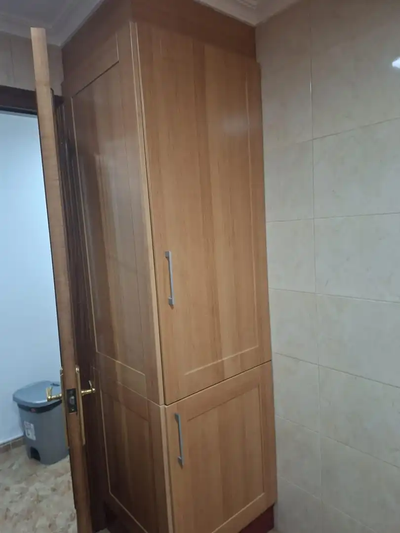 Bany de Pis de lloguer en Aldaia amb Aire condicionat, Moblat i Balcó