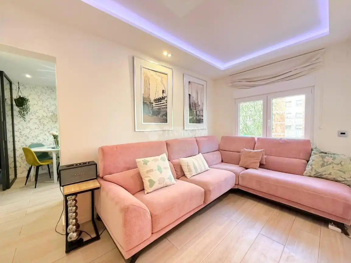 Living room of Flat for sale in Madrid  with Air Conditioner and Heating