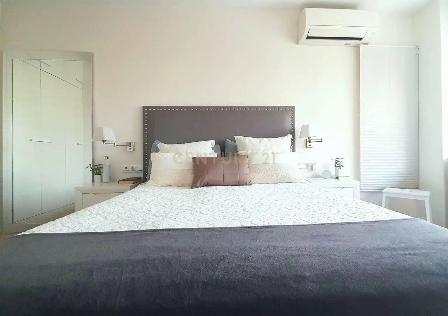 Bedroom of Flat for rent in Málaga  with Air Conditioner, Oven and Washing machine