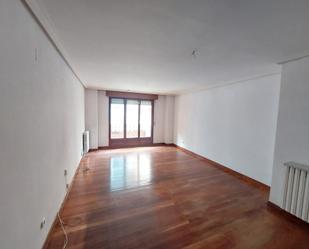 Living room of Flat for sale in León Capital   with Terrace and Balcony