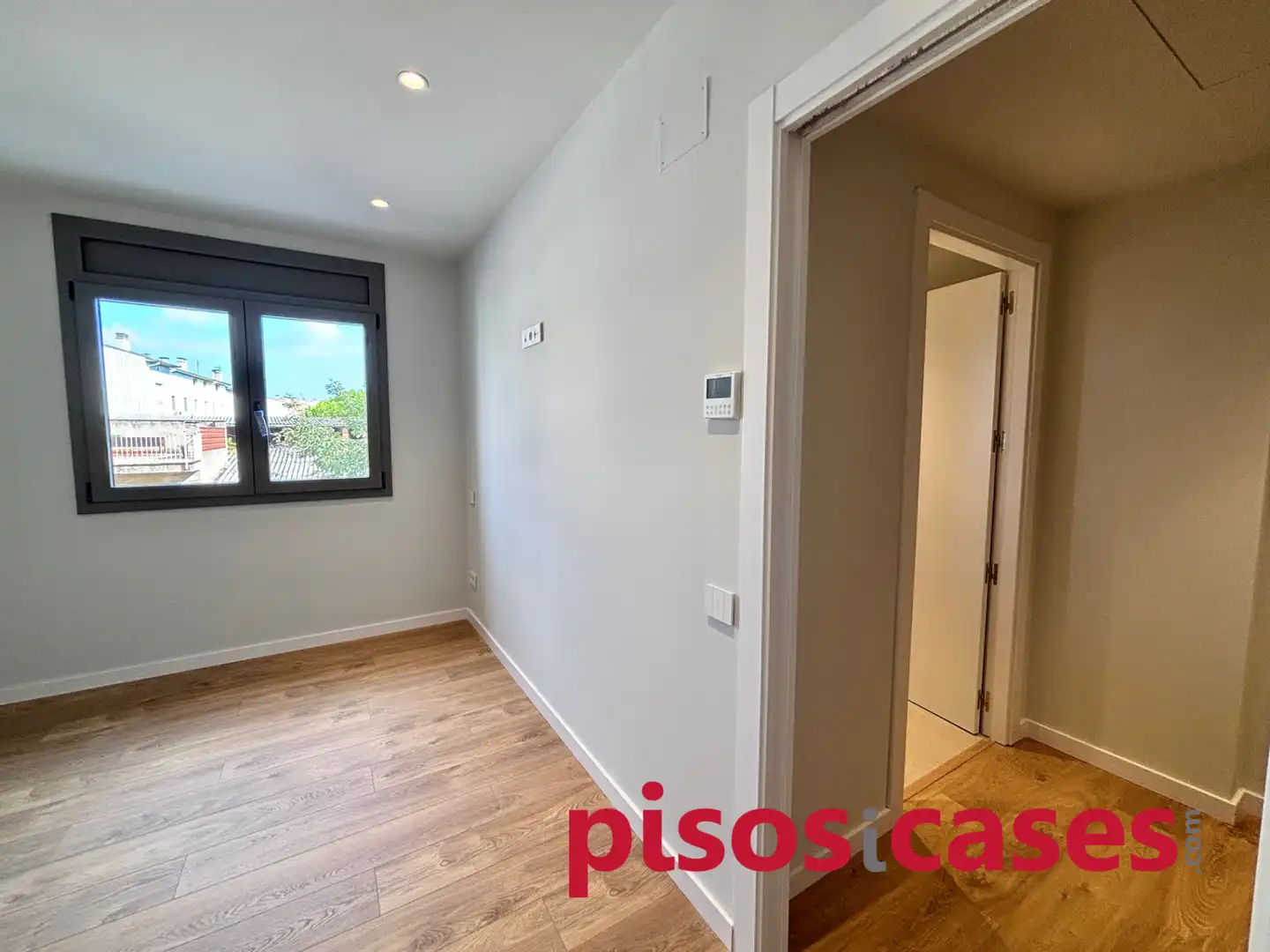 Neubau-Wohnung mit Terrasse zum Verkauf in Carrer Josep Ventura 51, imagen 6