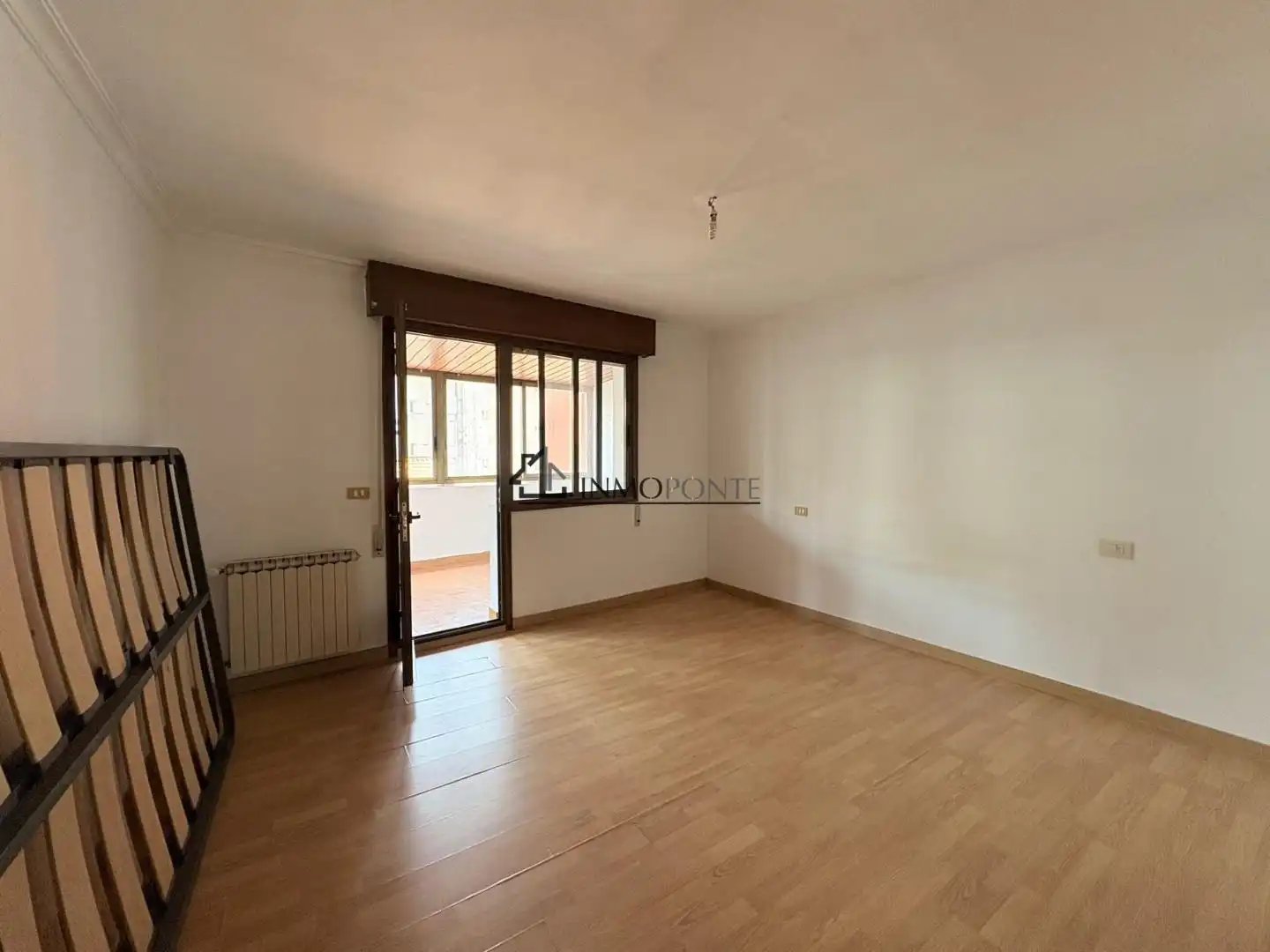 Habitación de Piso en venta en Pontevedra Capital  con Terraza