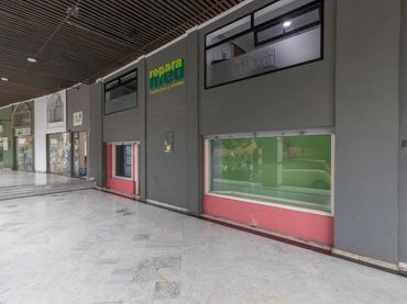 Local comercial en venda a Calle Nazaríes