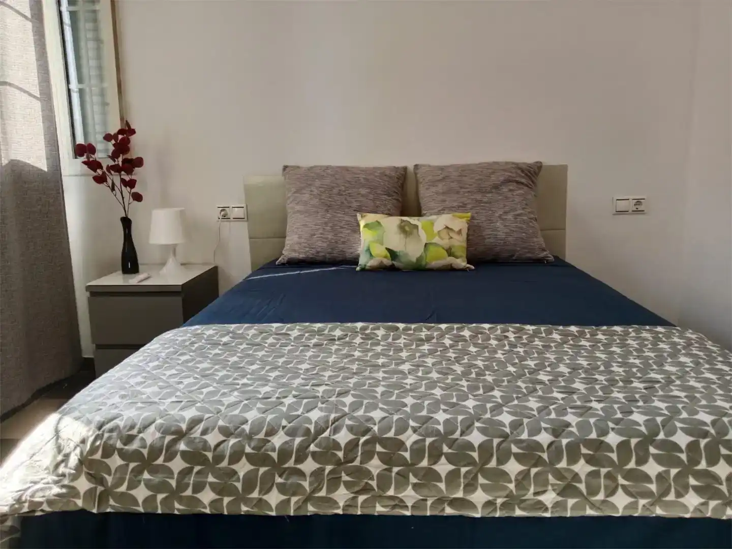 Dormitori de Apartament en venda en Roquetas de Mar amb Aire condicionat