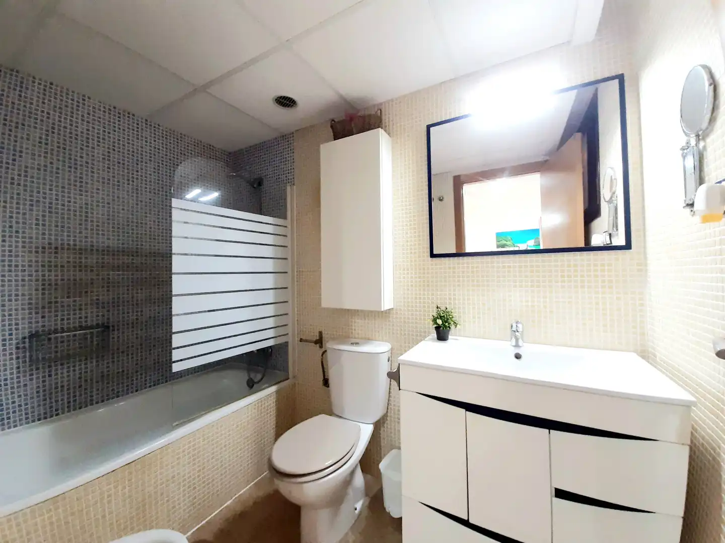 Bathroom of Flat for sale in Archena  with Air Conditioner, Heating and Storage room