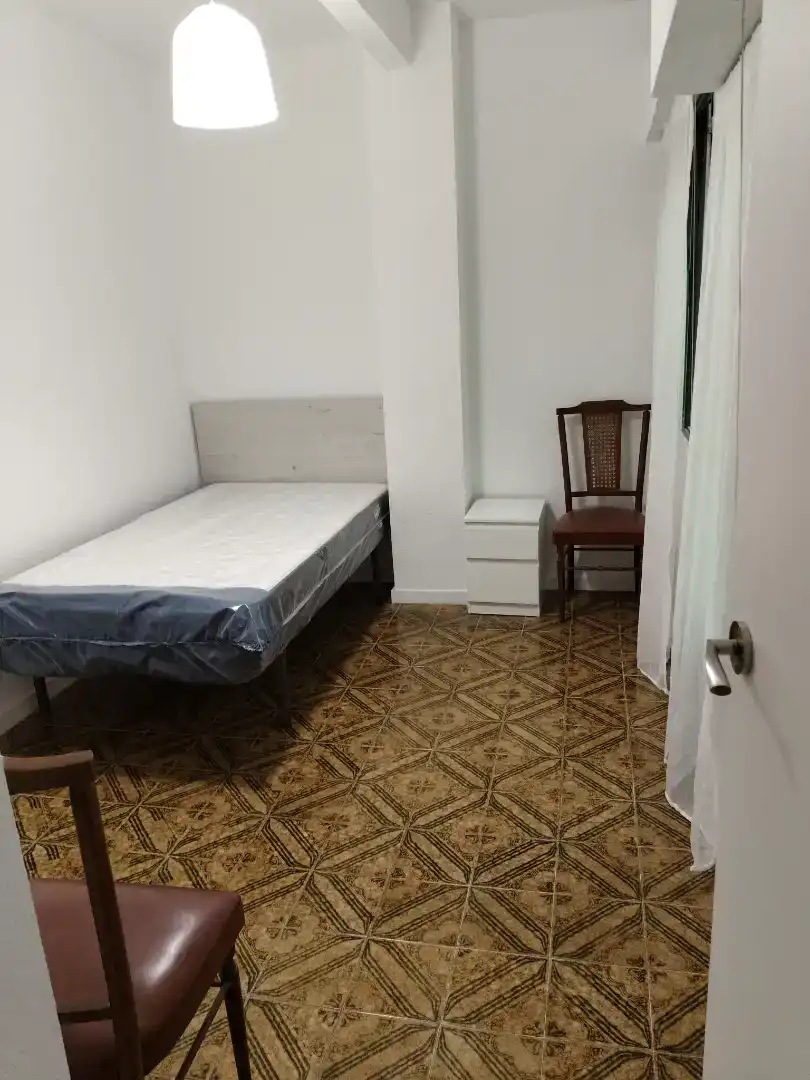 Schlafzimmer von Wohnung zur Miete in Utiel mit Möbliert, Ofen und Waschmaschine