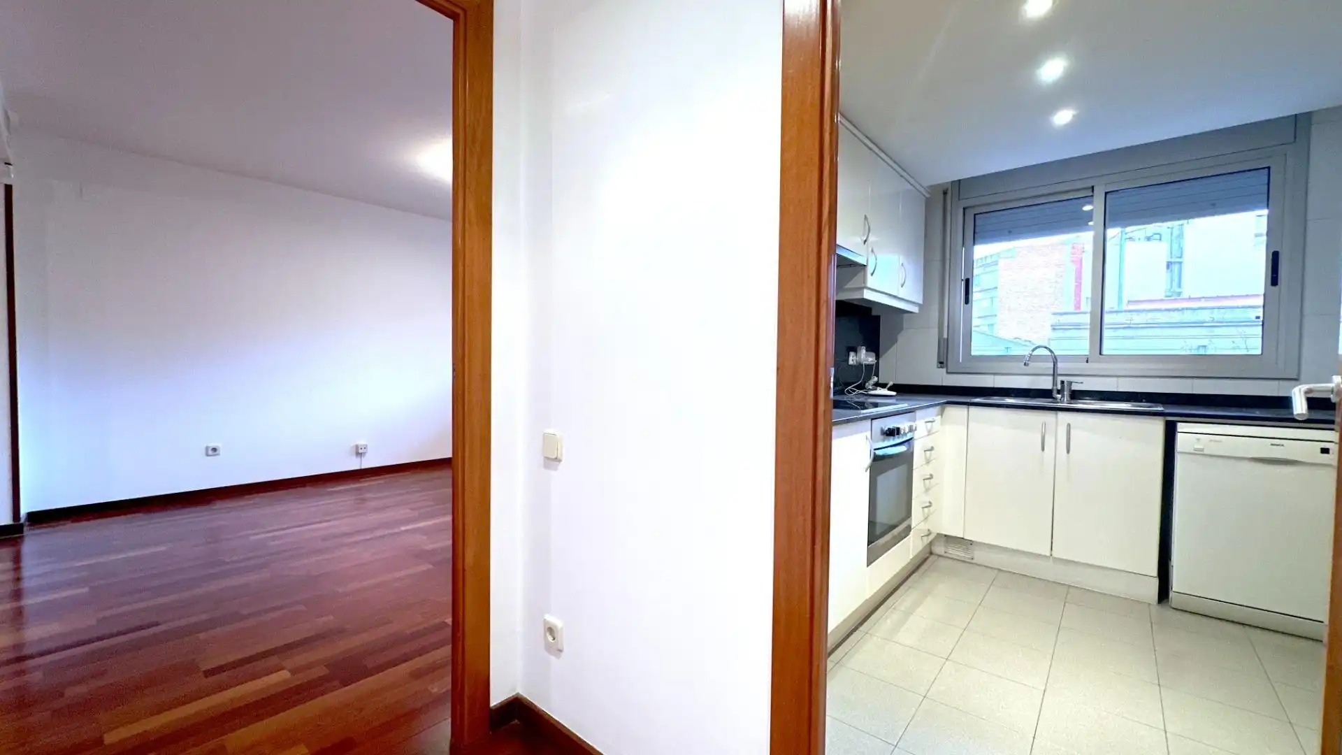 Cuina de Pis en venda en Terrassa amb Aire condicionat, Calefacció i Parquet