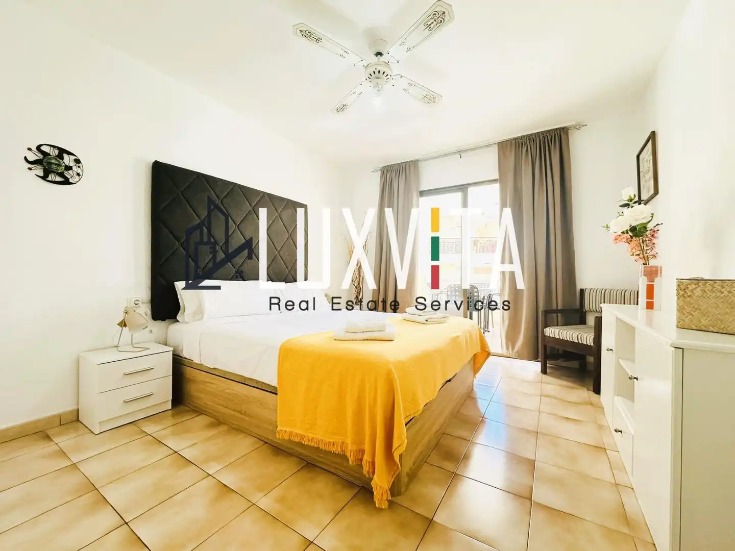 Vista exterior de Apartament en venda en Arona amb Jardí privat, Terrassa i Moblat