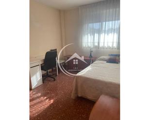 Bedroom of Flat to rent in Burjassot  with Air Conditioner and Balcony