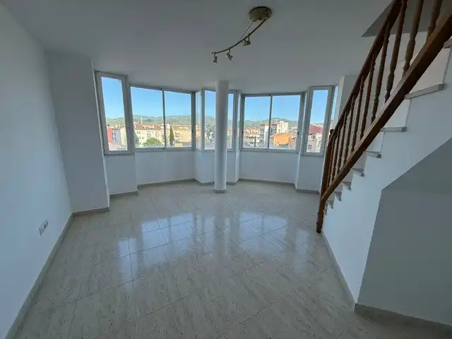Sala d'estar de Àtic en venda en Sant Celoni amb Calefacció, Terrassa i Traster