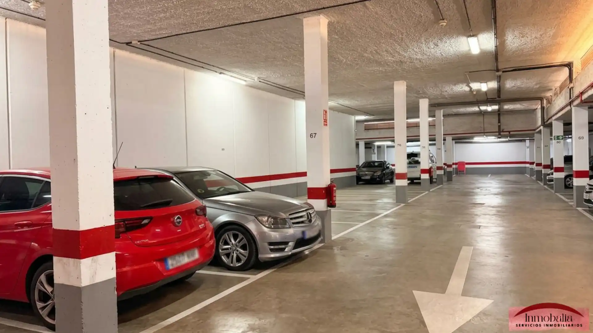 Parkplatz von Wohnung zum Verkauf in Sevilla mit Klimaanlage und Terrasse