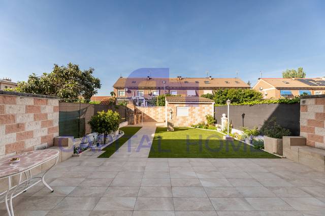 Casa-chalet en Venta en Avenida Virgen de las Nieves en Vallehermoso