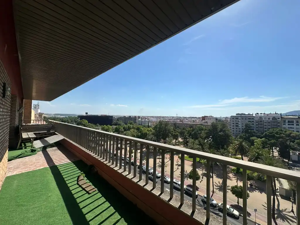 Terrasse von Wohnung zur Miete in Córdoba mit Schwimmbad