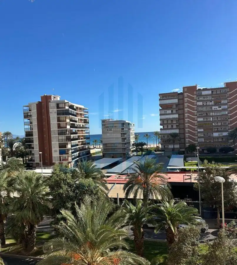 Vista exterior de Piso de alquiler en Alicante / Alacant con Aire acondicionado, Calefacción y Parquet