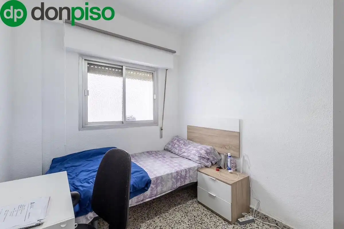 Habitación de Piso en venta en Granada