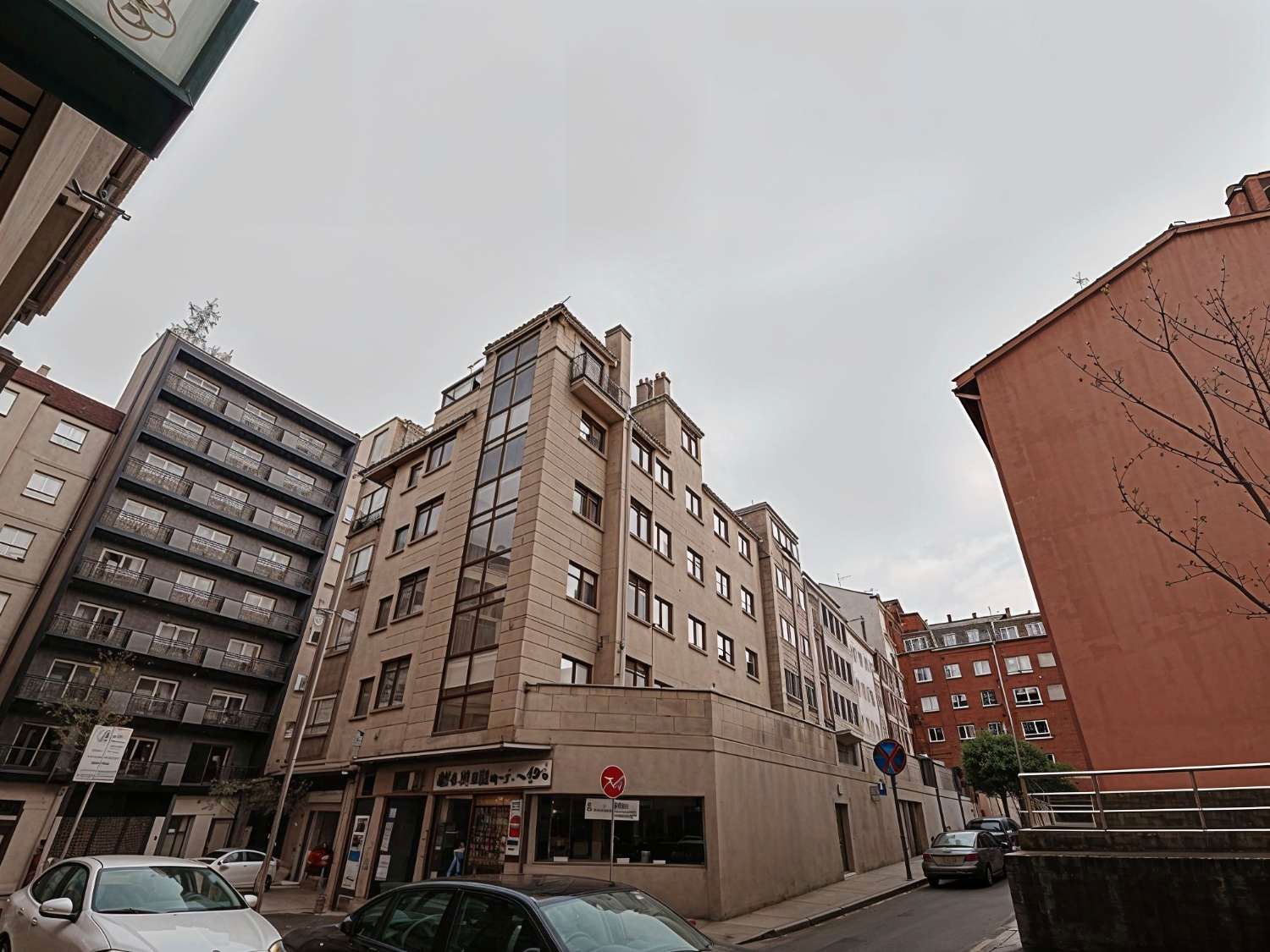 Vista exterior de Ático en venta en Pontevedra Capital  con Calefacción, Parquet y Terraza