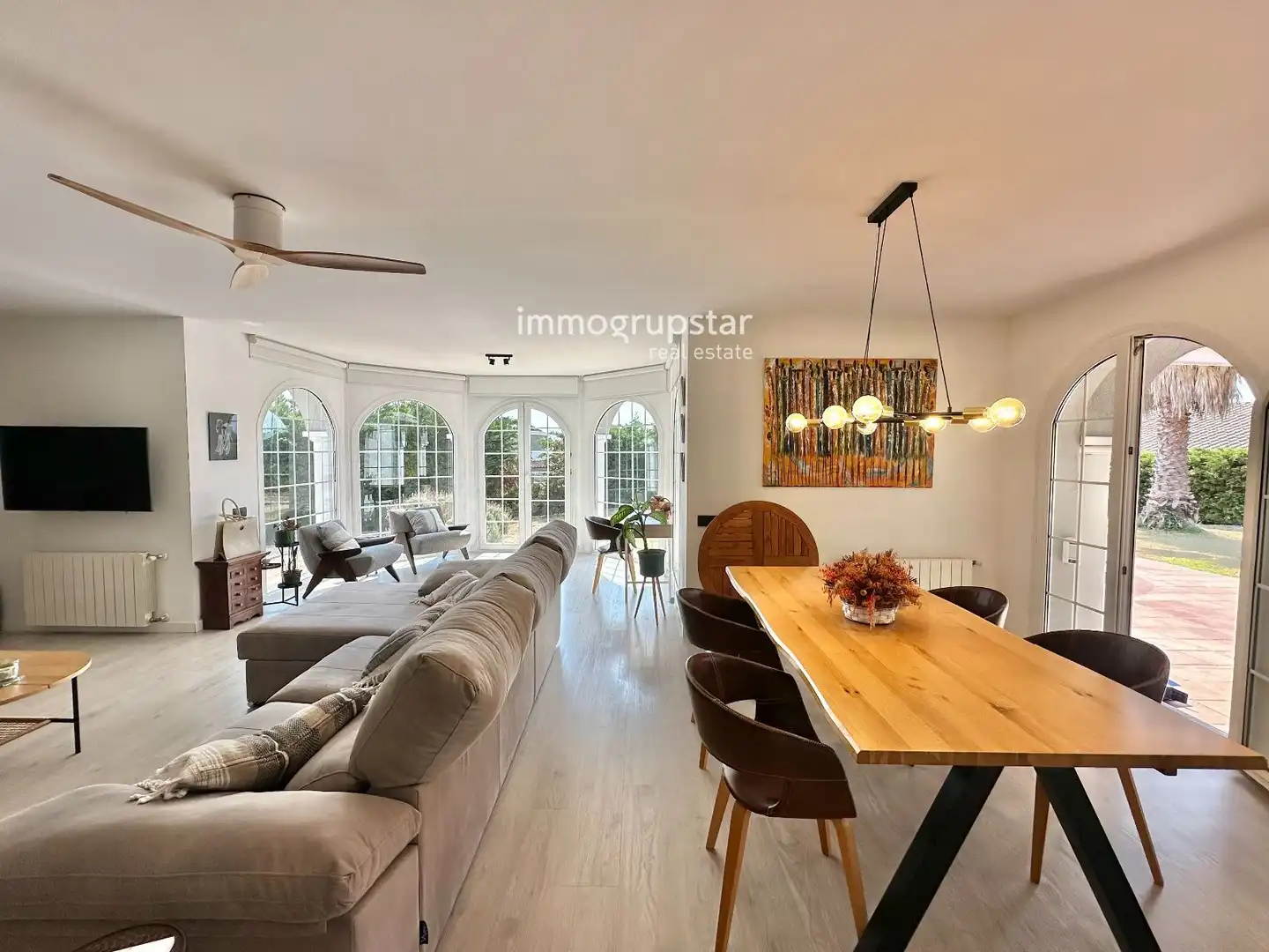 Sala de estar de Casa o chalet en venta en Calonge i Sant Antoni con Calefacción, Terraza y Piscina