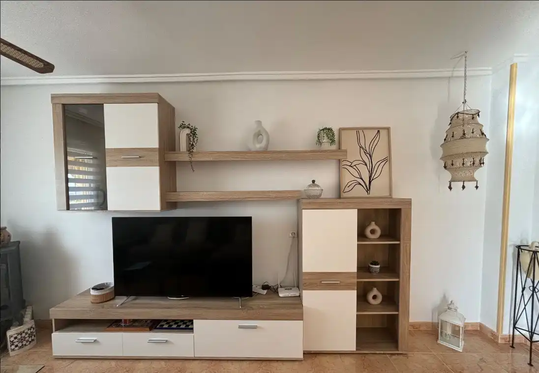 Sala d'estar de Casa o xalet de lloguer en Torrevieja amb Aire condicionat, Calefacció i Jardí privat