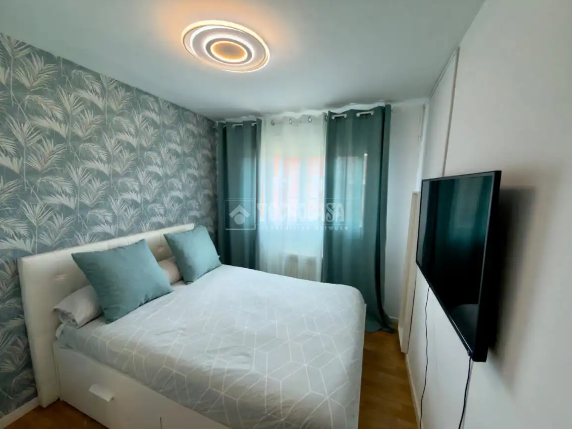 Habitación de Casa adosada en venta en Madrid con Aire acondicionado, Calefacción y Terraza