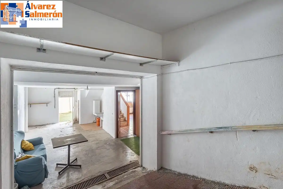 Casa adosada en venta en Huétor Vega con Terraza