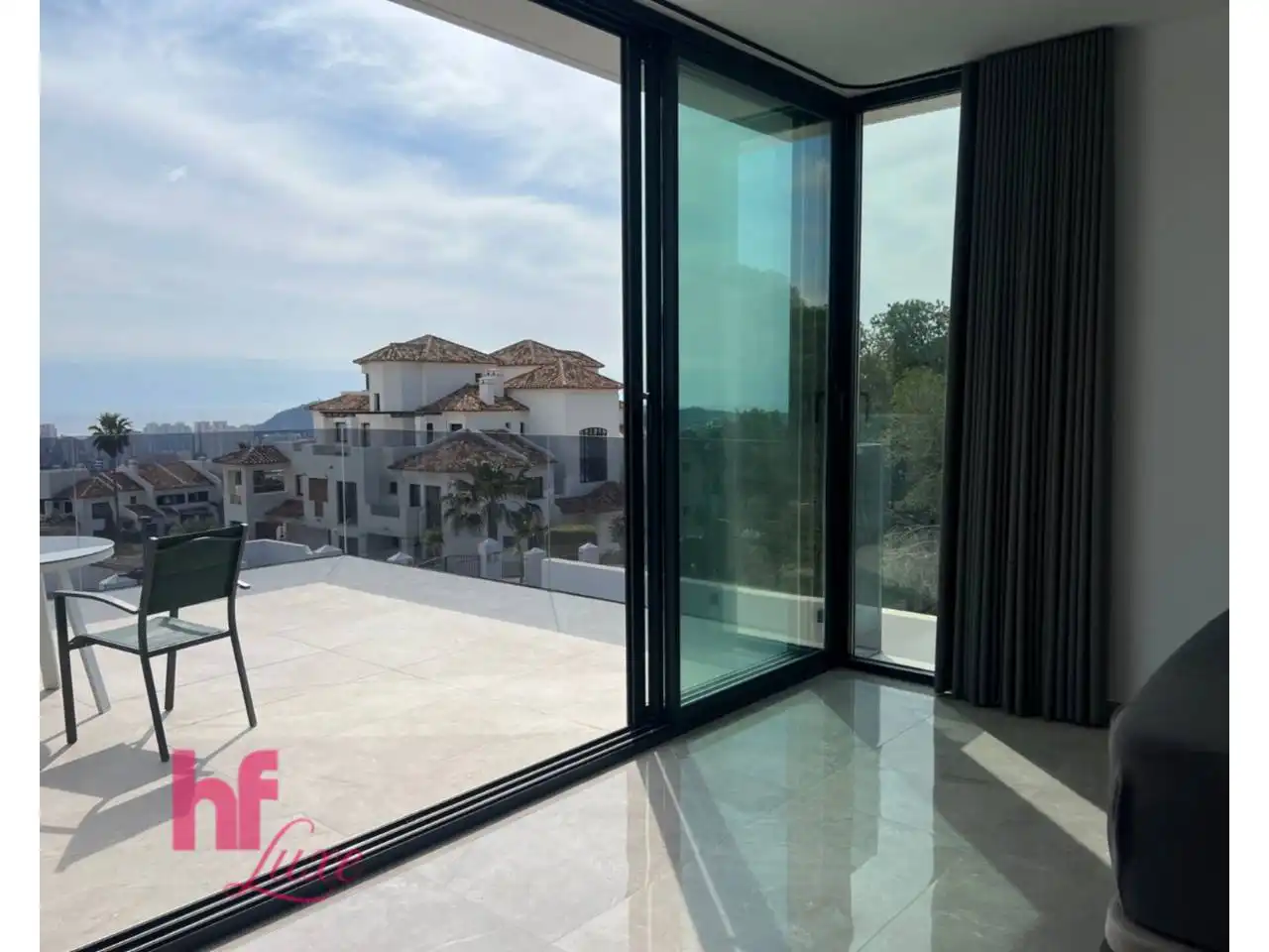 Detached house with pool for sale in Calle Londres, imagen 6