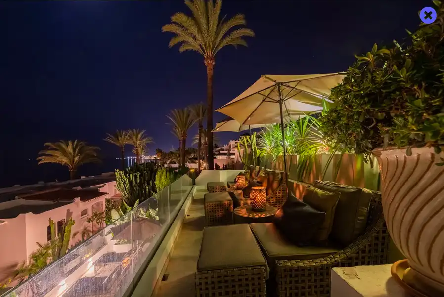 Terrassa de Casa adosada en venda en Marbella amb Aire condicionat, Terrassa i Moblat