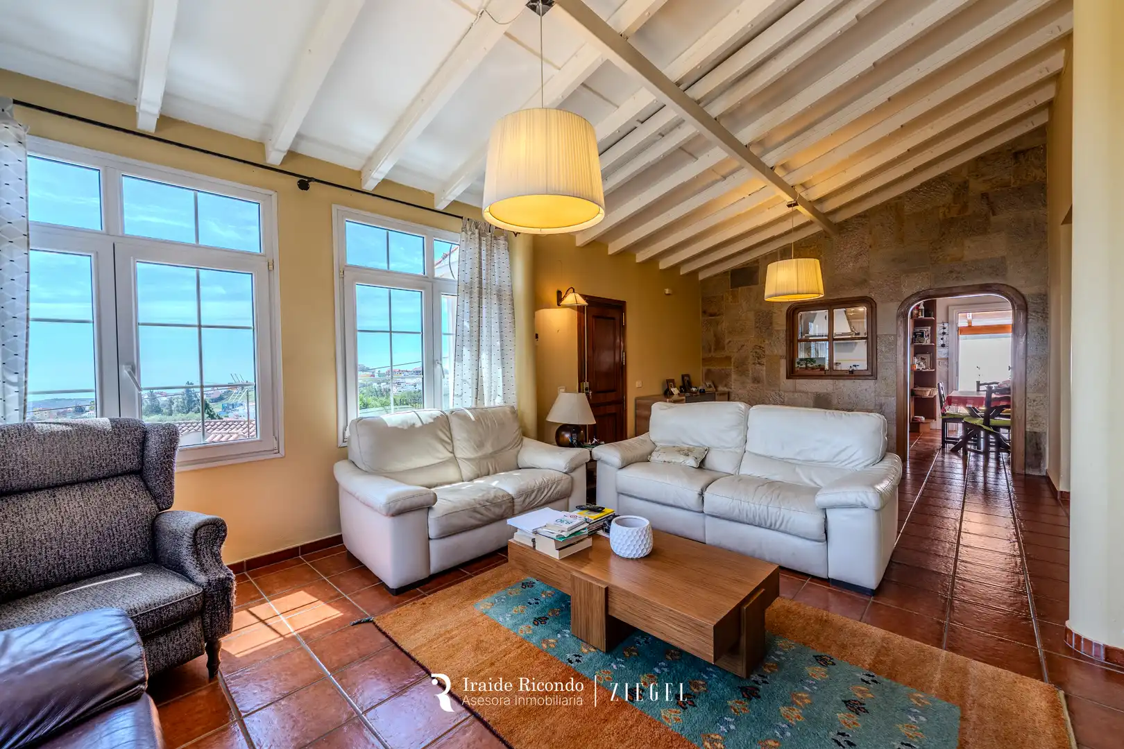 Living room of Houses for sale in Santa Brígida  with Air Conditioner, Private garden and Terrace