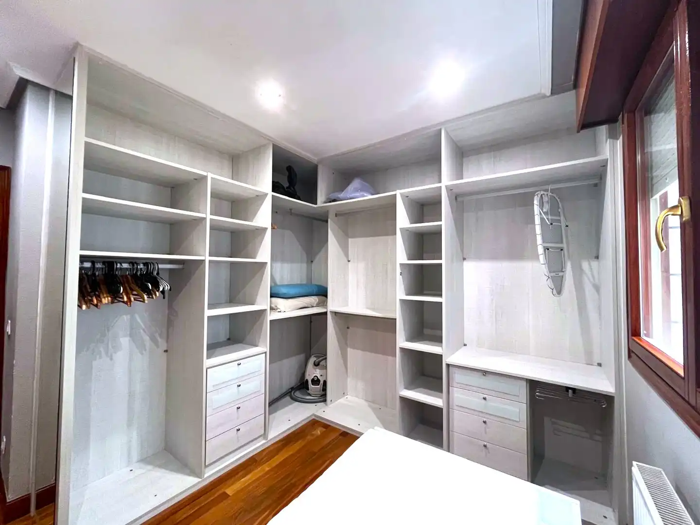 Habitación de Planta baja en venta en Castro-Urdiales con Calefacción, Jardín privado y Parquet