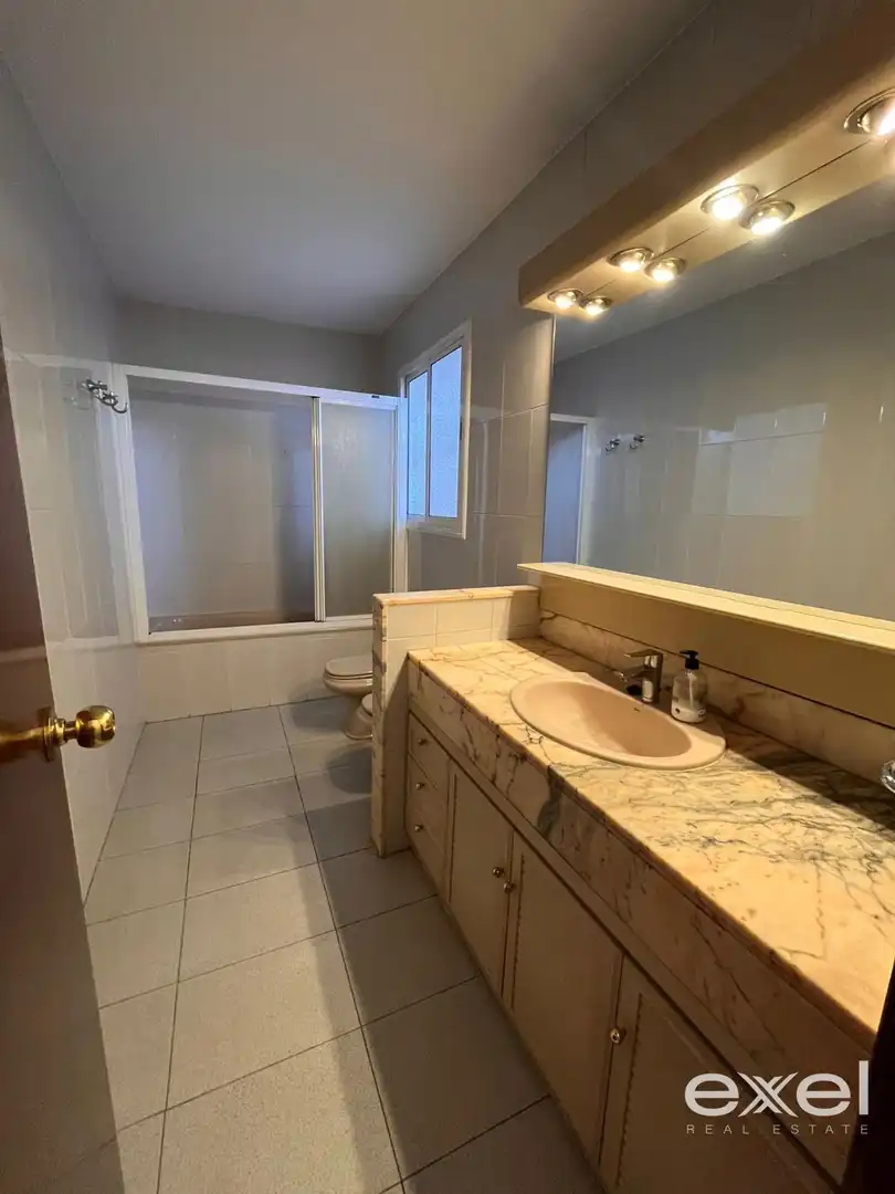 Bathroom of Houses for sale in Sant Joan Despí  with Air Conditioner, Heating and Terrace