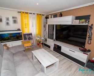 Sala d'estar de Pis en venda en  Madrid Capital amb Aire condicionat, Calefacció i Parquet