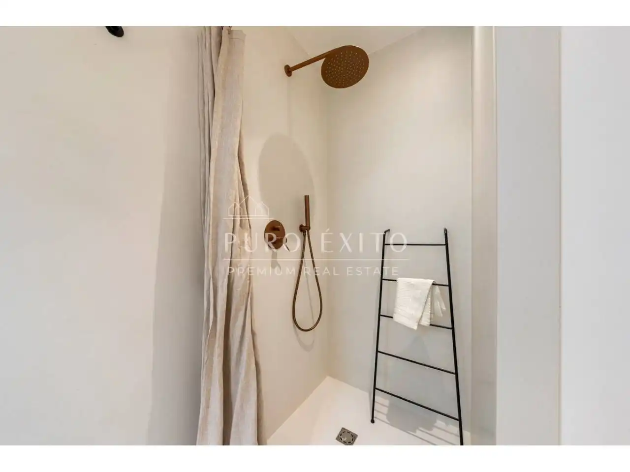 Badezimmer von Haus oder Chalet zum Verkauf in Cambrils mit Heizung, Privatgarten und Terrasse