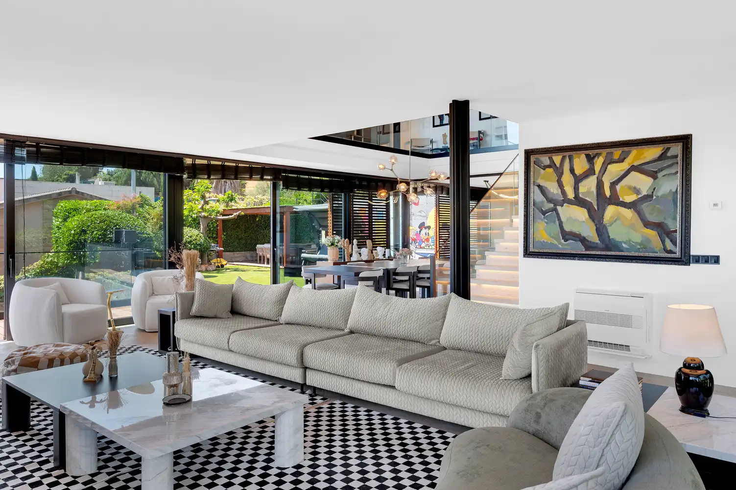 Sala d'estar de Casa o xalet en venda en Calella amb Aire condicionat, Calefacció i Jardí privat