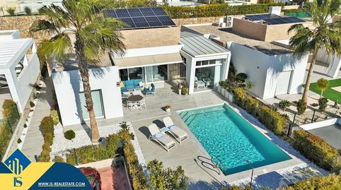 Villa con piscina privada, en la provincia de Alicante, en la localidad de Algorfa. 3 habitaciones | 132 m² | A 14 km del mar, imagen 2