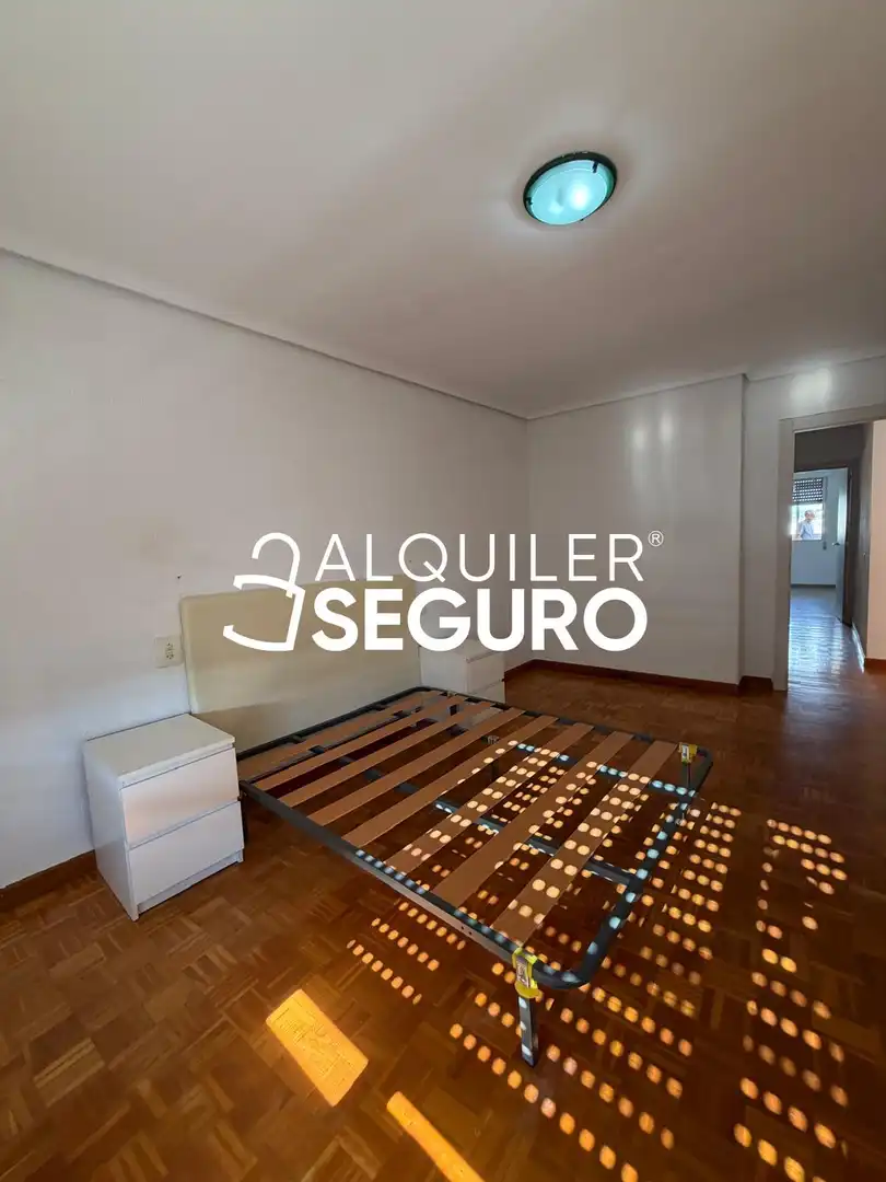 Flat with lift to rent in Ronda Magdalena, imagen 8