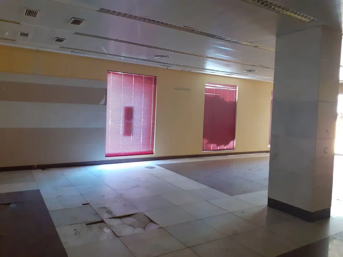 Business premises to rent in Calle de Toledo, imagen 11