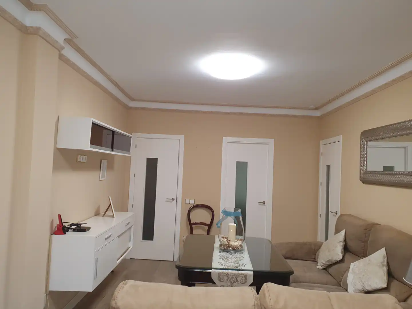 Sala d'estar de Pis de lloguer en Dos Hermanas amb Aire condicionat, Terrassa i Moblat