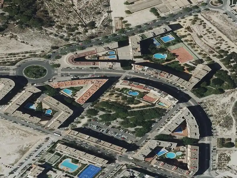 Piso en venta en Avenida Cardenal Francisco Alvare, imagen 2