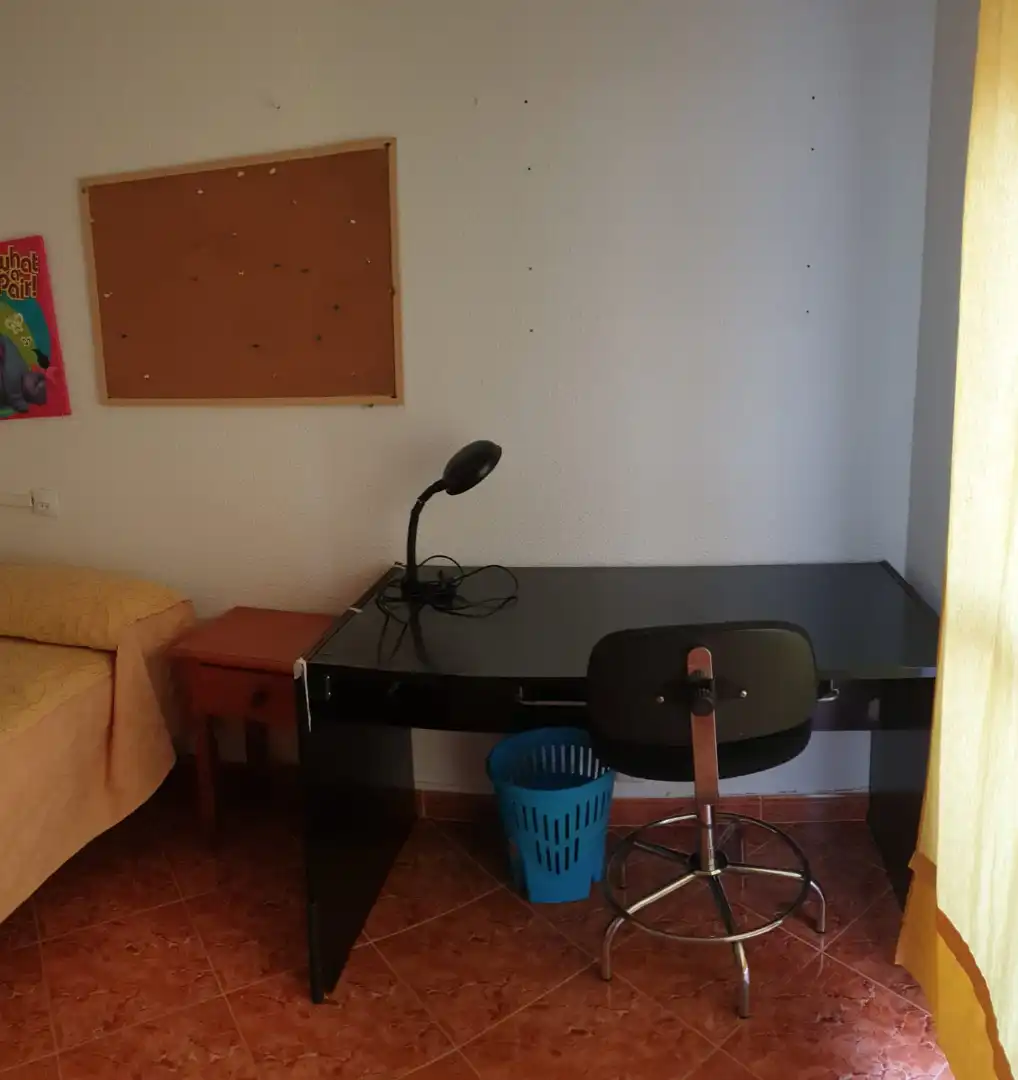 Piso de alquiler en Calle Fausto, El Torrejón - El Cerezo