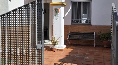 Foto 2 de Casa adosada en venta en Castilleja de la Cuesta, Sevilla