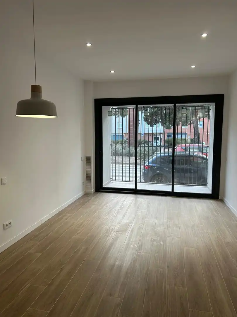 Living room of Ground floor for sale in Sabadell  with Heating, Terrace and Balcony