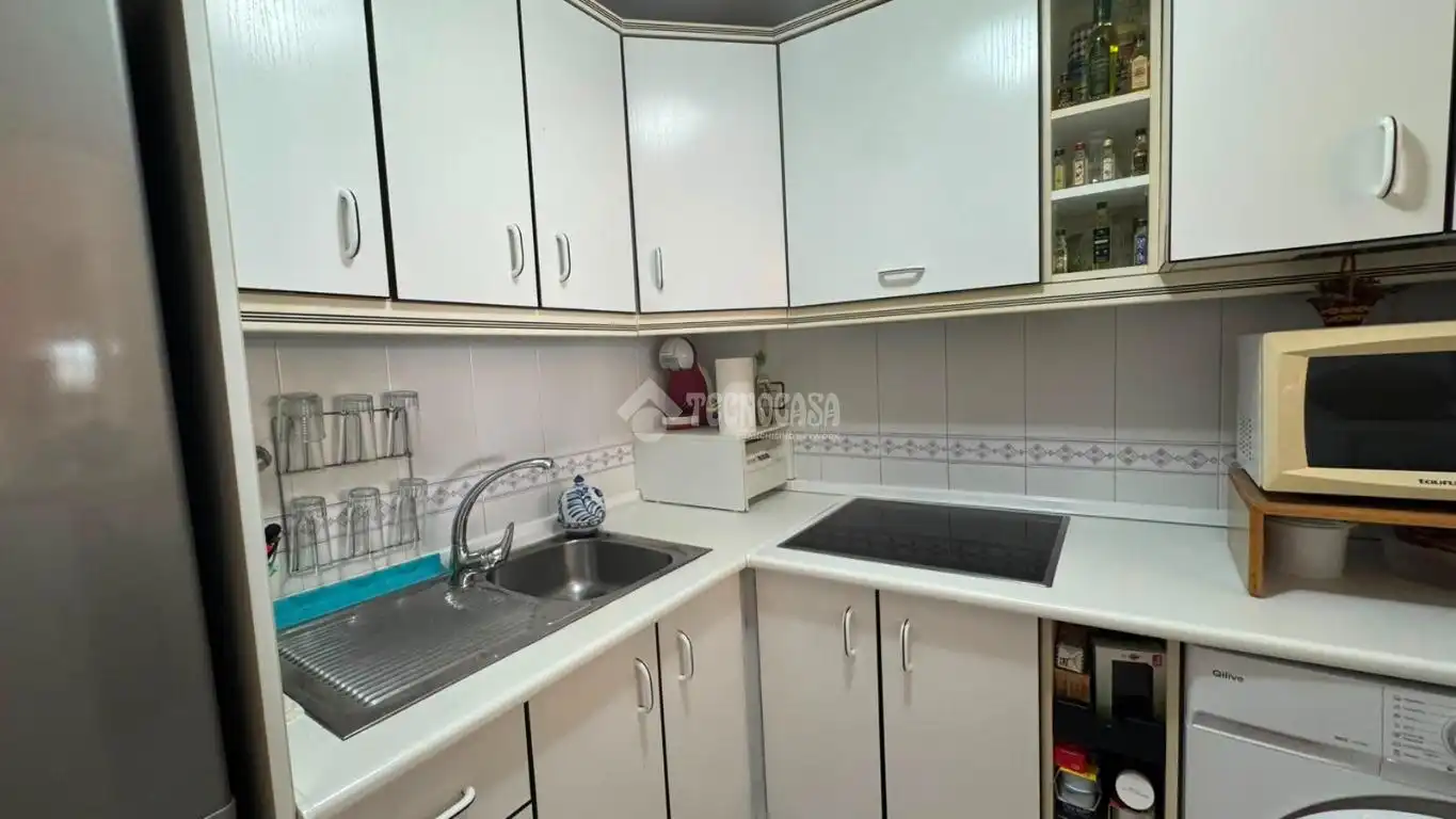 Cocina de Dúplex en venta en Motril con Terraza, Piscina y Piscina comunitaria