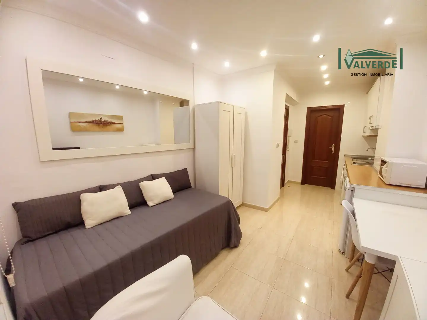 Wohnung zur Miete in Calle Puentezuelas, Centro - Sagrario