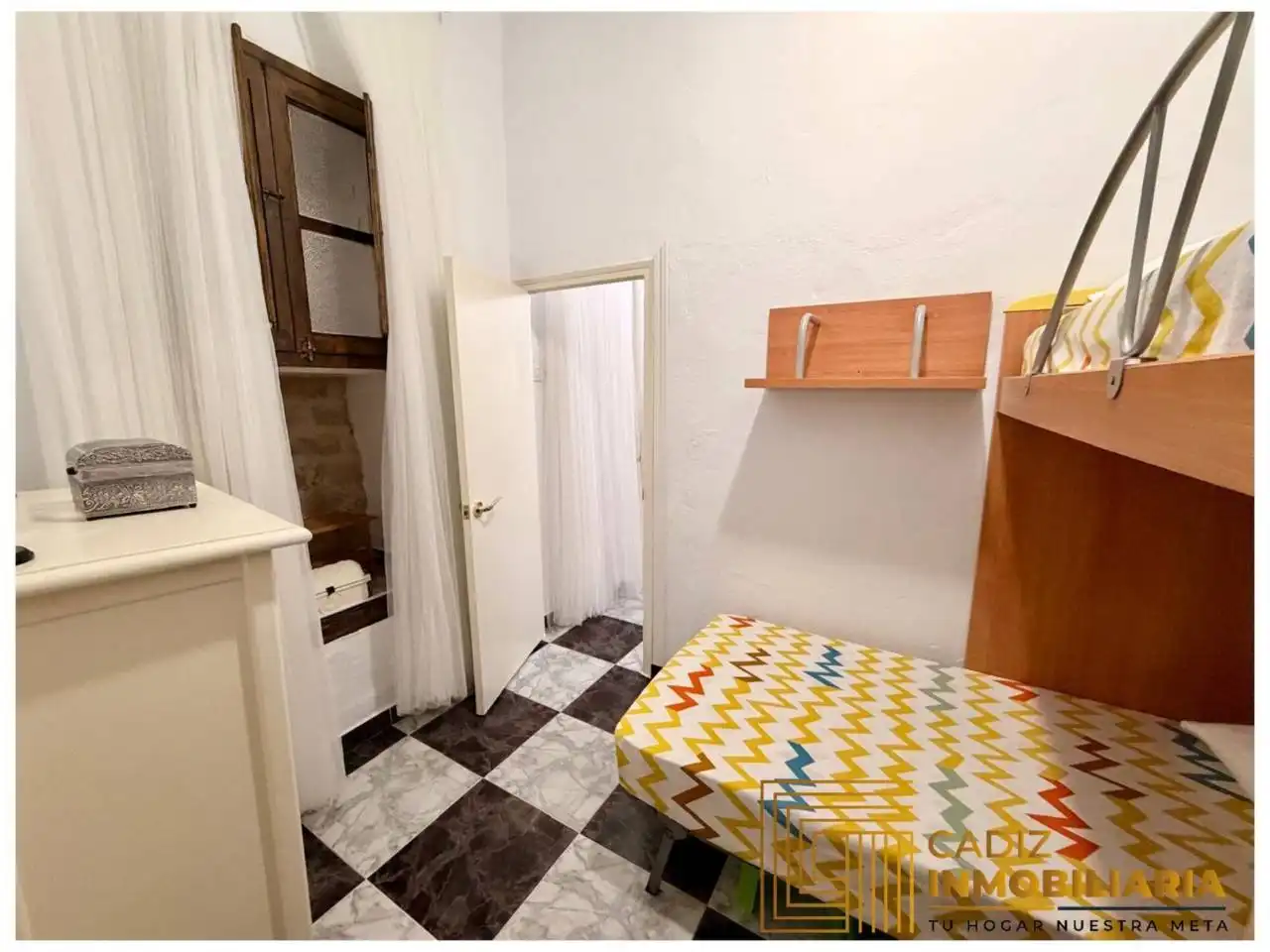 Schlafzimmer von Wohnung zum Verkauf in Cádiz