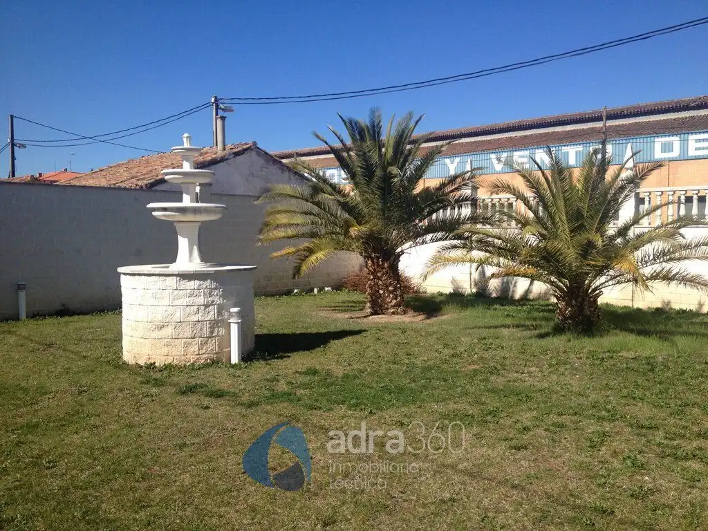 Garden of Houses for sale in Agoncillo  with Air Conditioner, Heating and Terrace