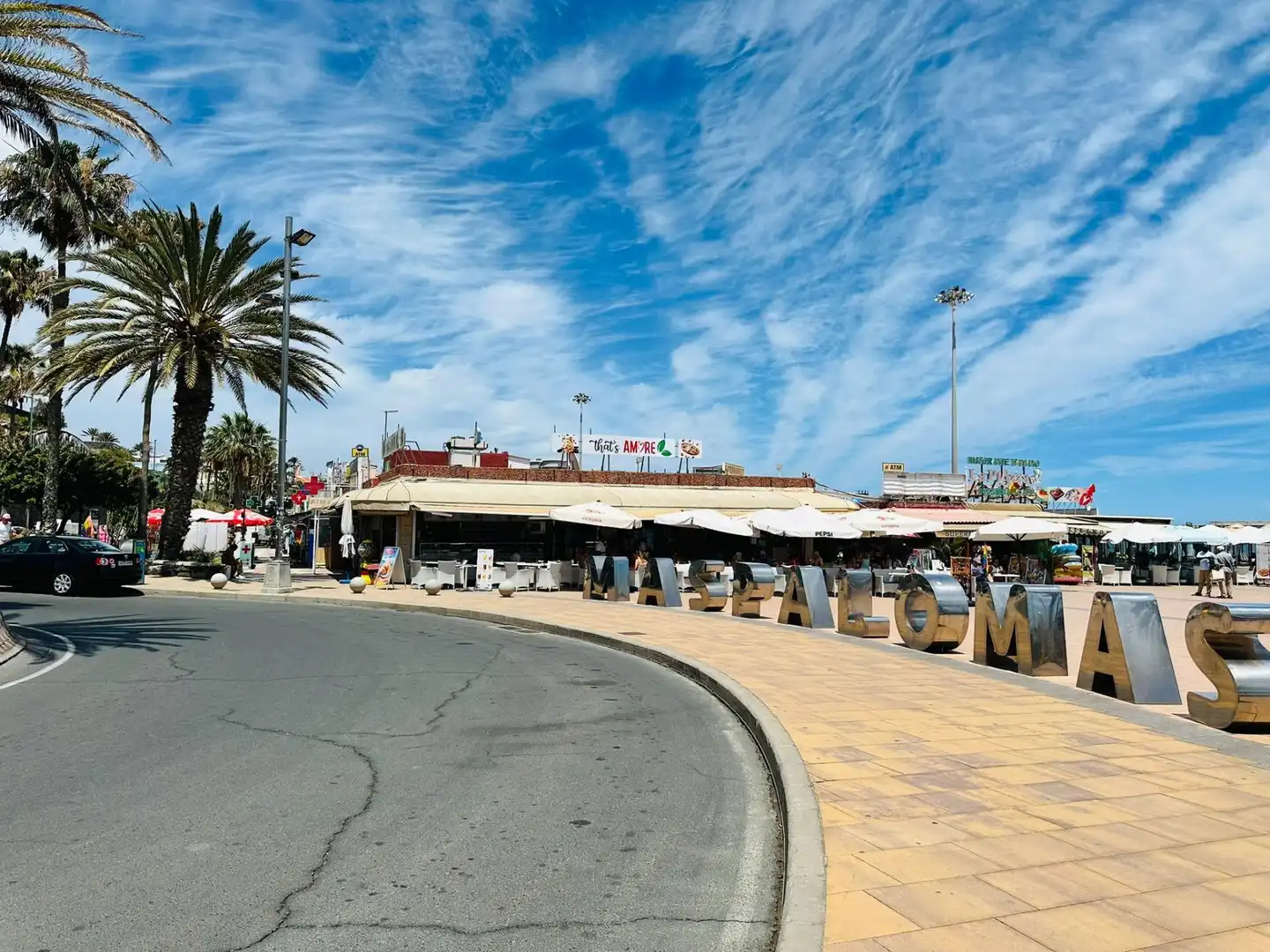 Vista exterior de Local en traspaso en San Bartolomé de Tirajana con Terraza y Amueblado