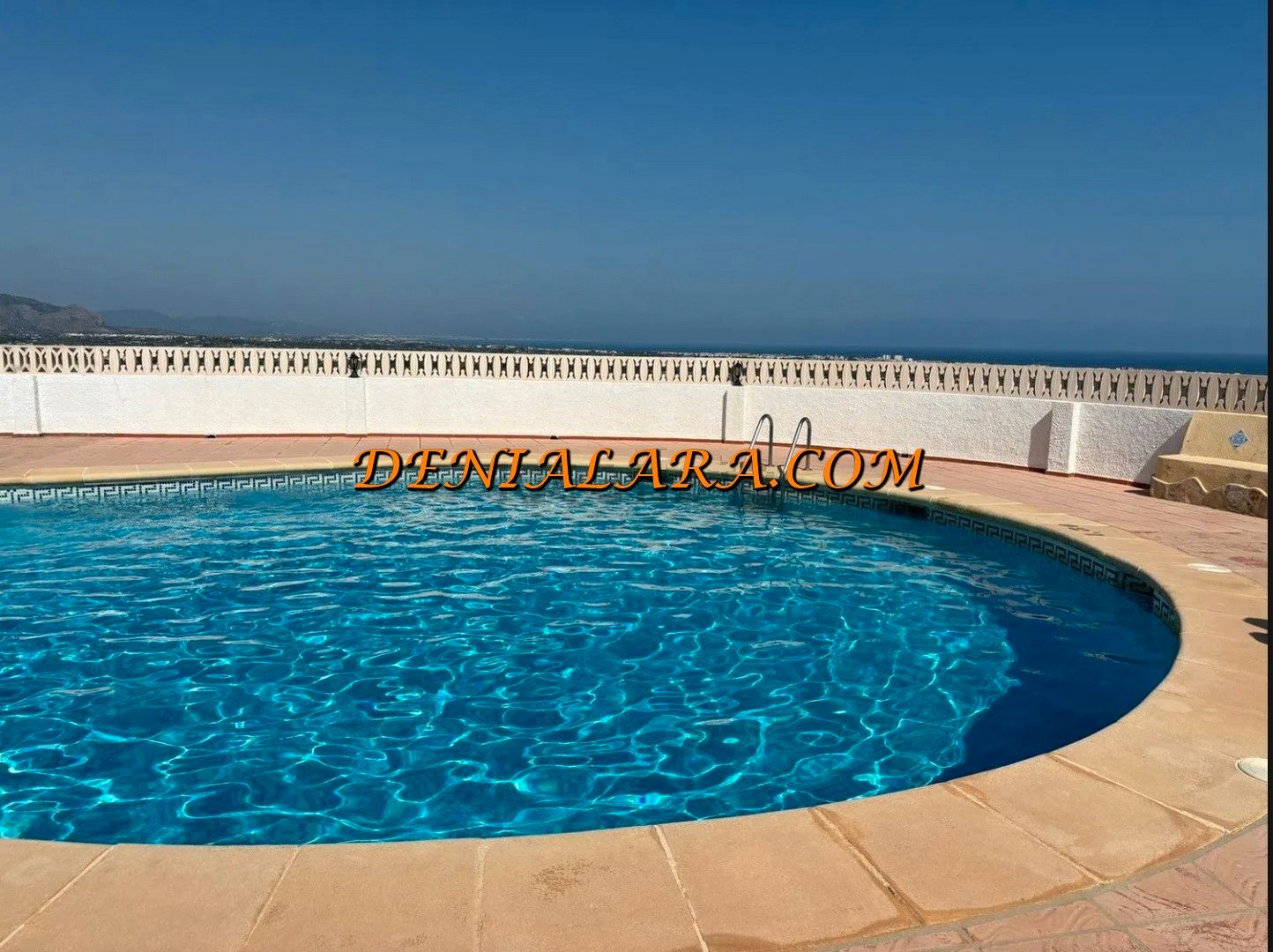 Piscina de Casa adosada en venta en Dénia con Terraza, Amueblado y Piscina comunitaria