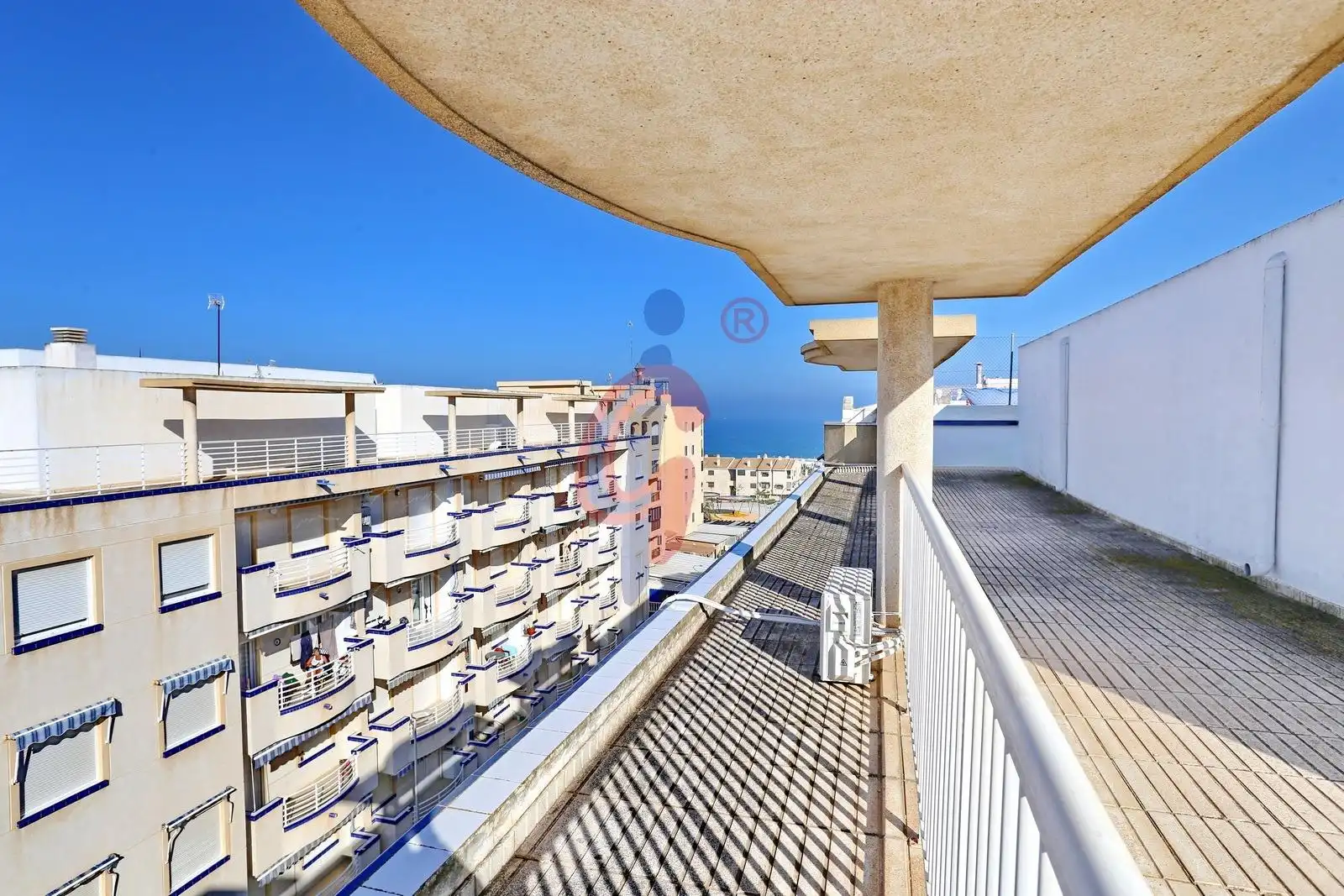 Terraza de Piso de alquiler en Guardamar del Segura con Aire acondicionado, Terraza y Amueblado