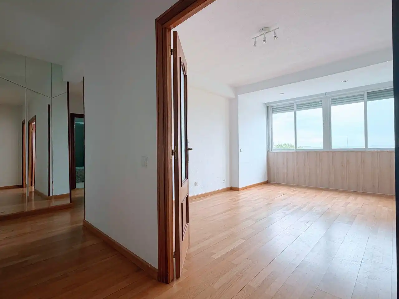 Living room of Flat for sale in Coslada  with Air Conditioner, Heating and Storage room